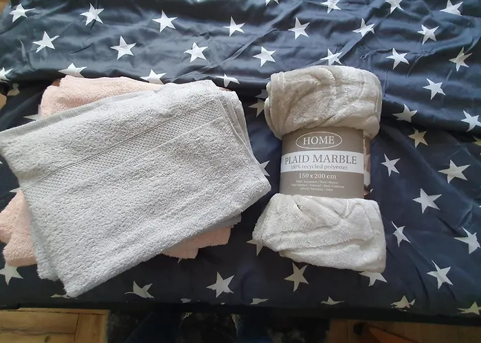 Metropolitan Next To Presidential Palace *