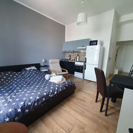 Metropolitan Next To Presidential Palace 布拉迪斯拉发